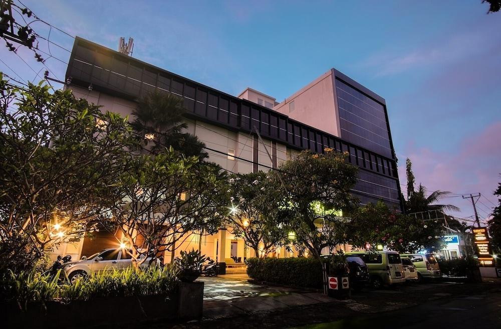 Sunwood Hotel Arianz Mataram Luaran gambar
