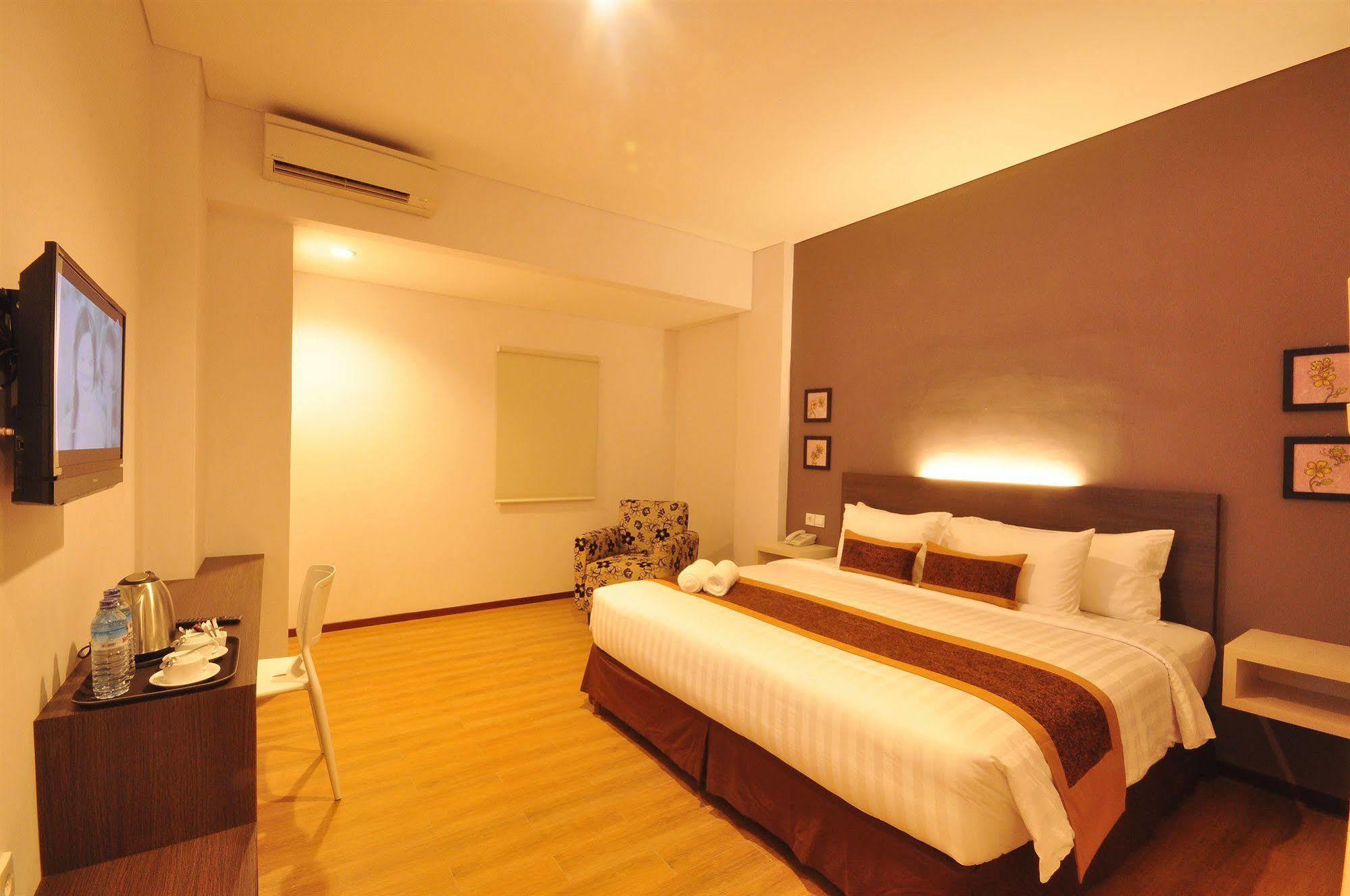 Sunwood Hotel Arianz Mataram Luaran gambar