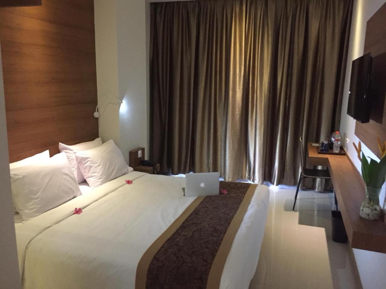 Sunwood Hotel Arianz Mataram Luaran gambar
